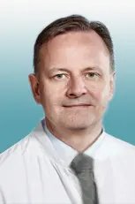 Porträt Prof. Dr. med. Dr. med. dent. Alexander Schramm
